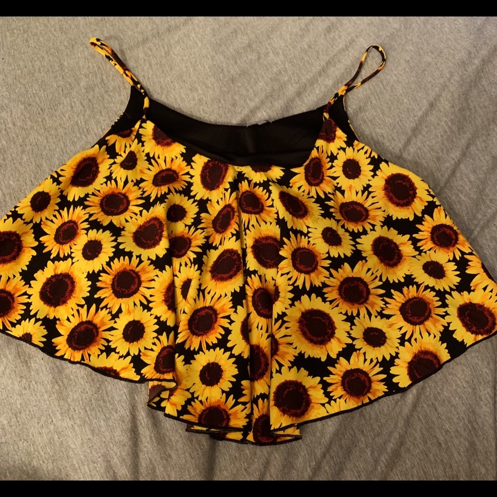 Women’s sunflower flowy crop top - L